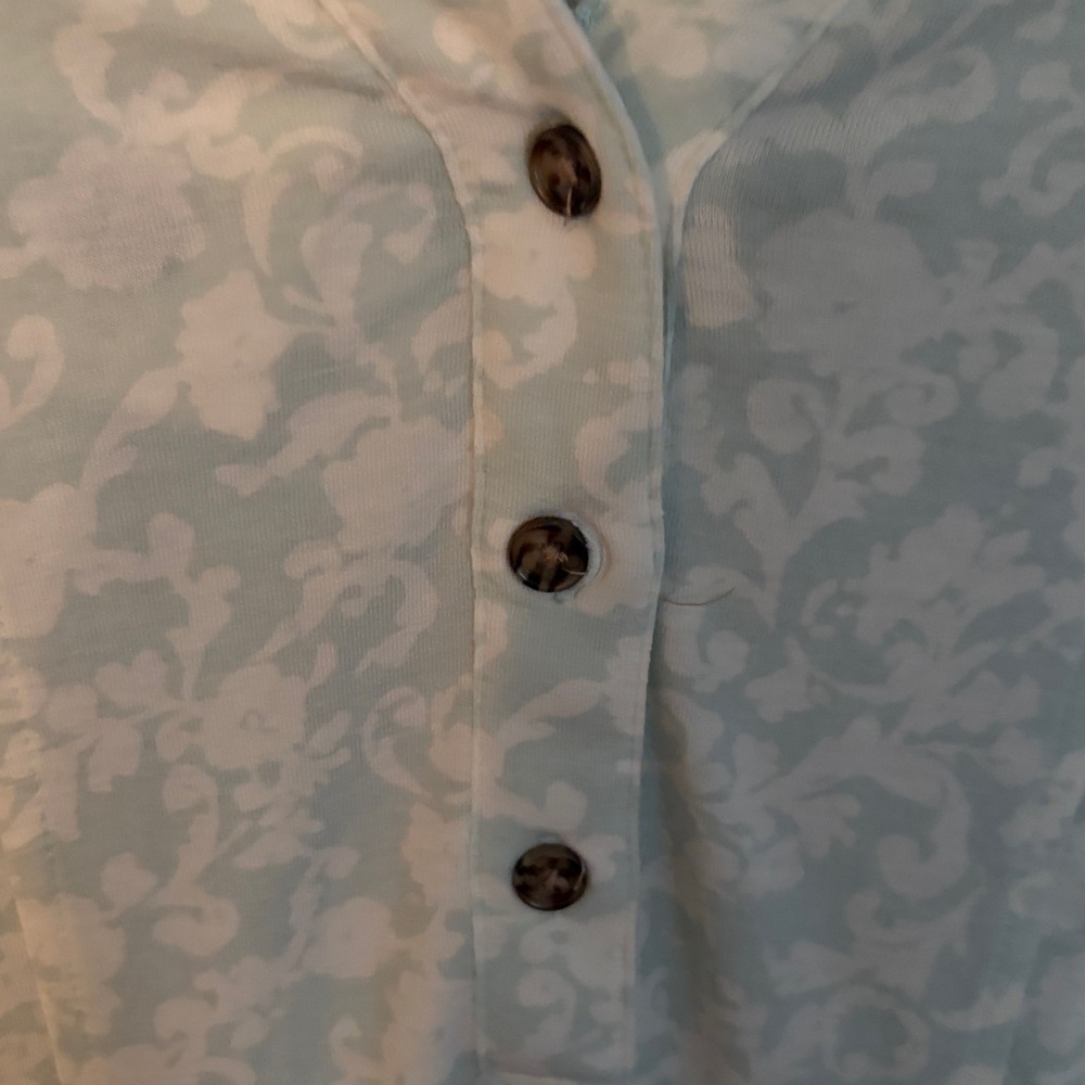 Women’s Wonderly Soft and Comfortable Mint Blouse. - Picture 4 of 7